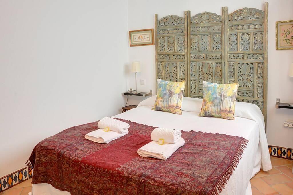 Apartamento Santa Cruz Seville Exterior photo